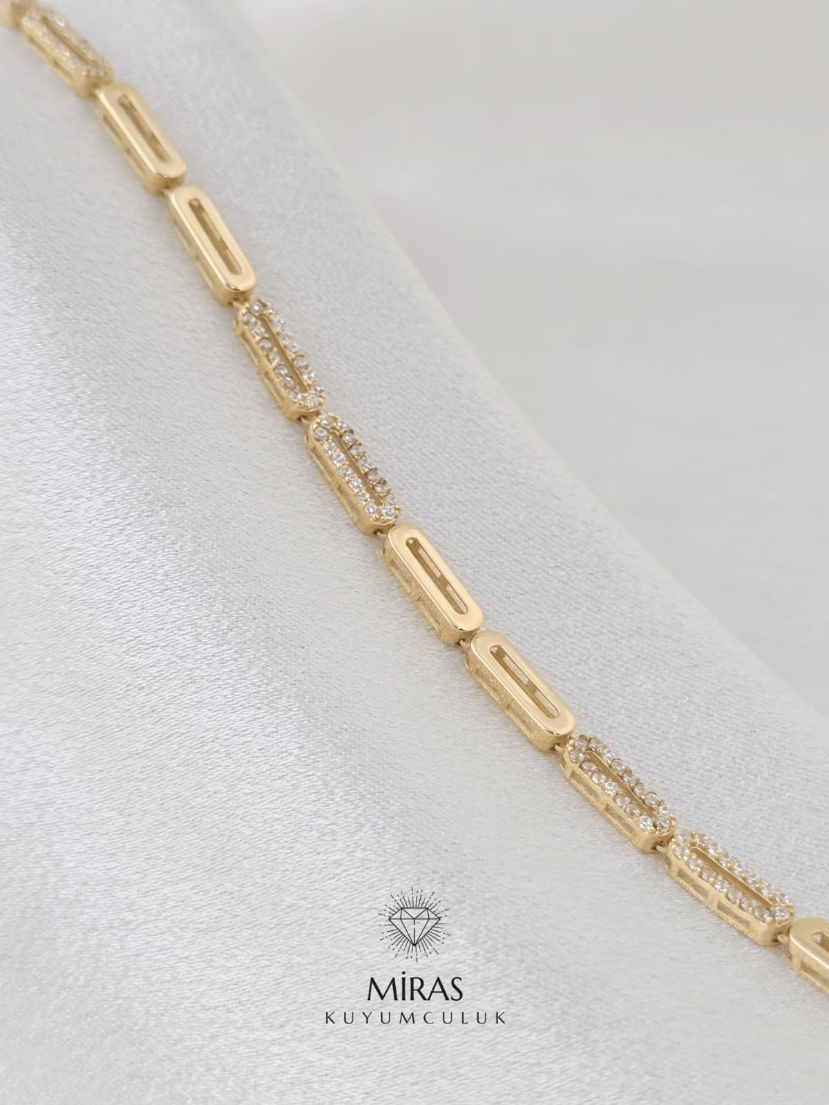 14 Ayar Altın - Yeşil Altın Taşlı Bileklik K14BLK363