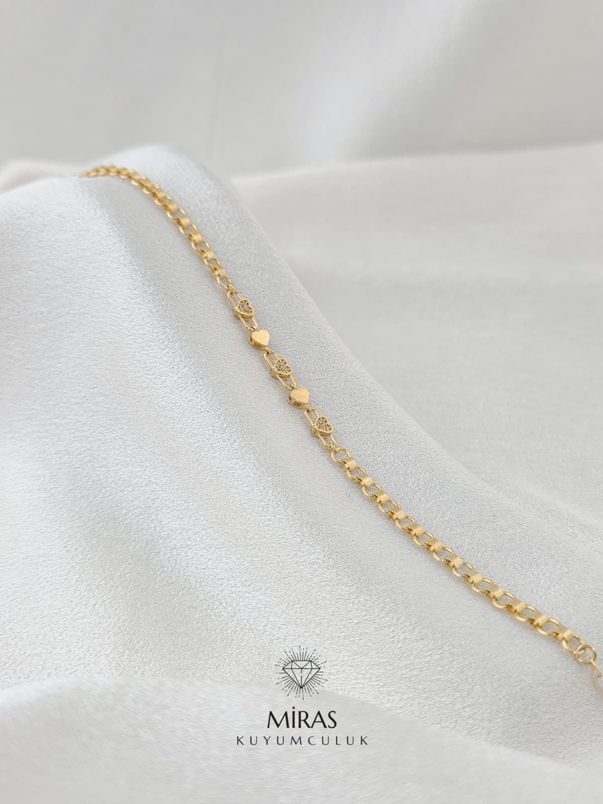 14 Ayar Altın - Yeşil Altın Kalpli Bileklik 14BLK978