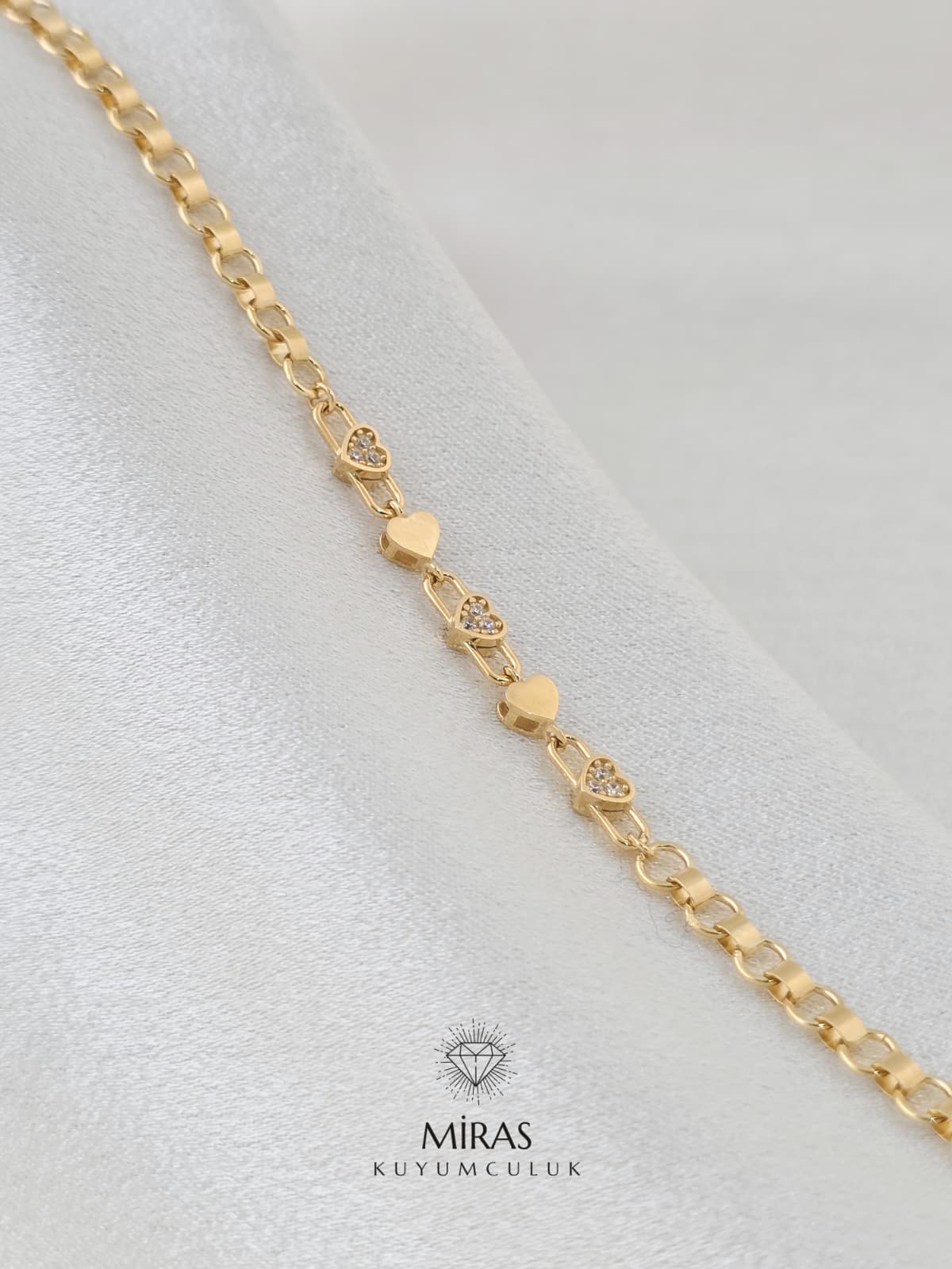 14 Ayar Altın - Yeşil Altın Kalpli Bileklik 14BLK978