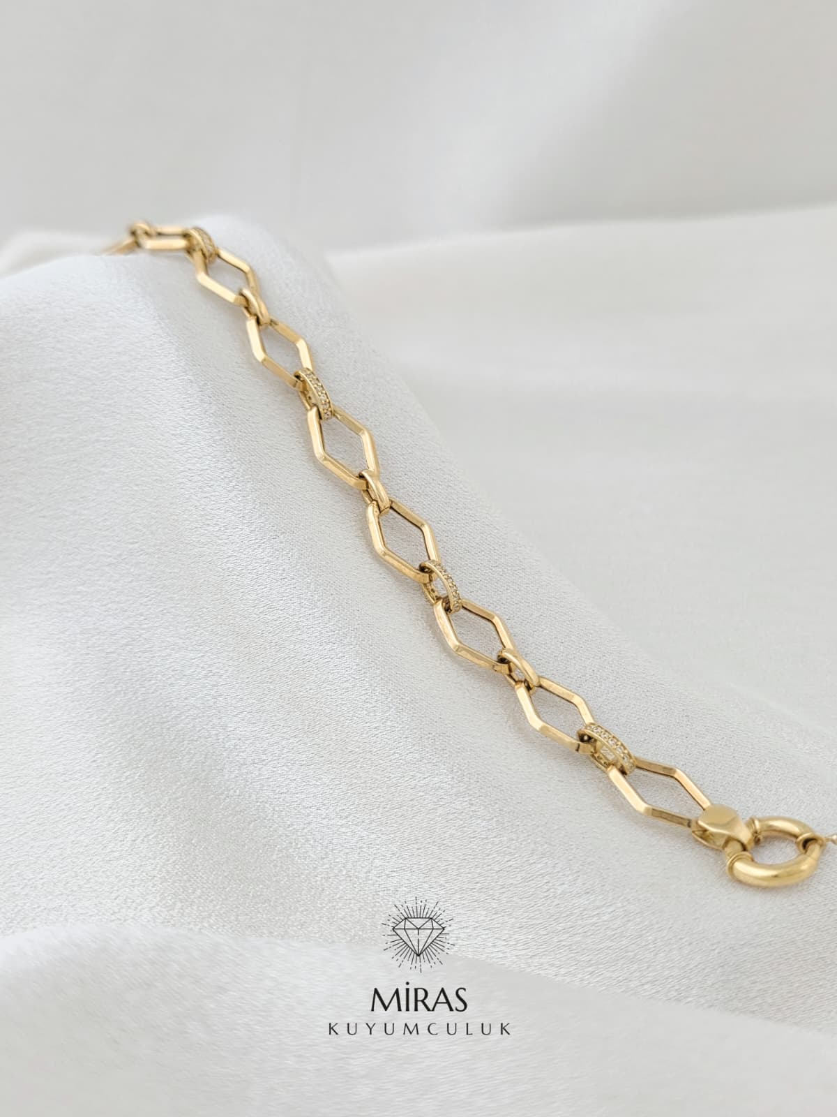 14 Ayar Altın - Yeşil Altın Taşlı Bileklik K14BLK208