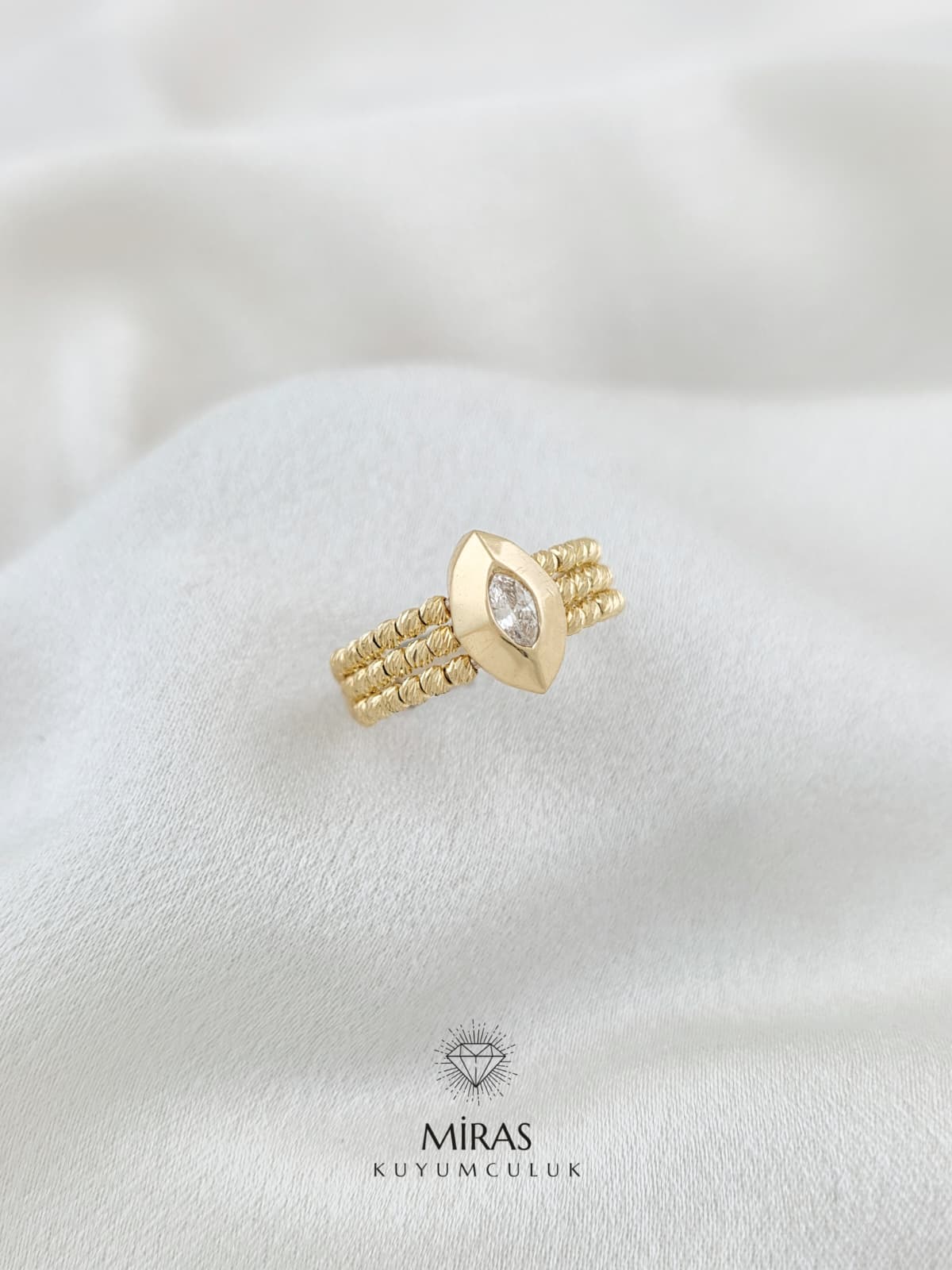 14 Ayar Altın - Yeşil Altın Taşlı Dorika Yüzük K14YZK363