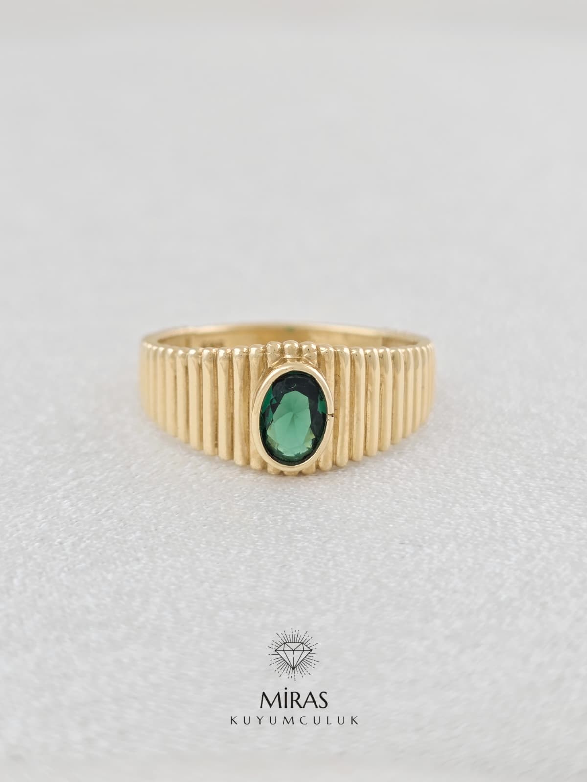 14 Ayar Altın - Yeşil Taşlı Spor Yüzük