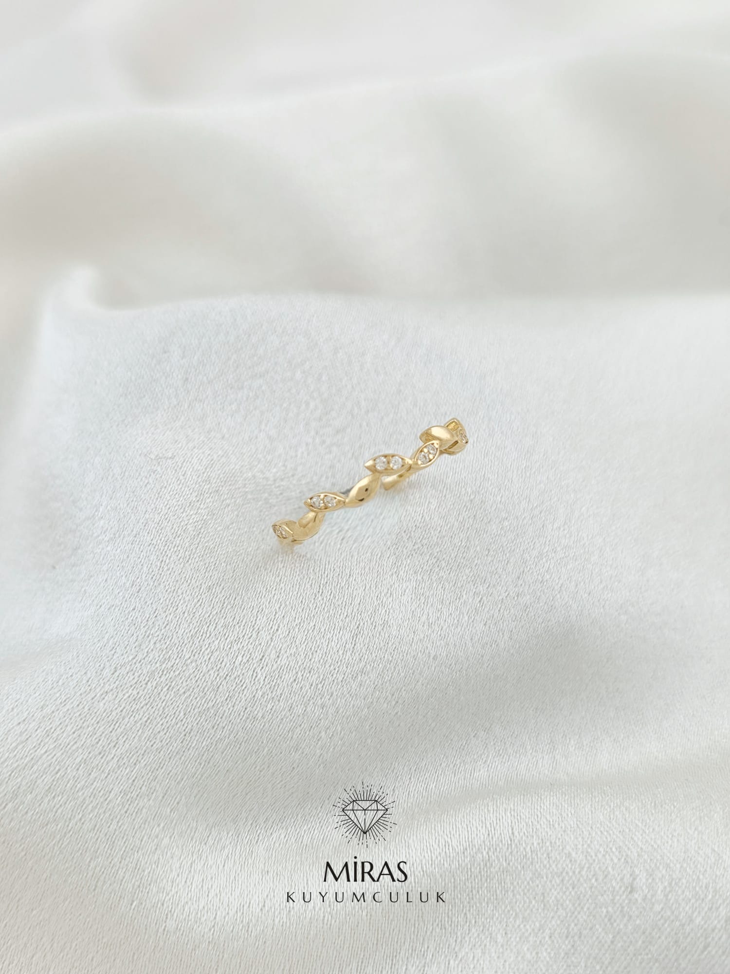 14 Ayar Altın - Taşlı Yaprak Yüzük K14YZK426