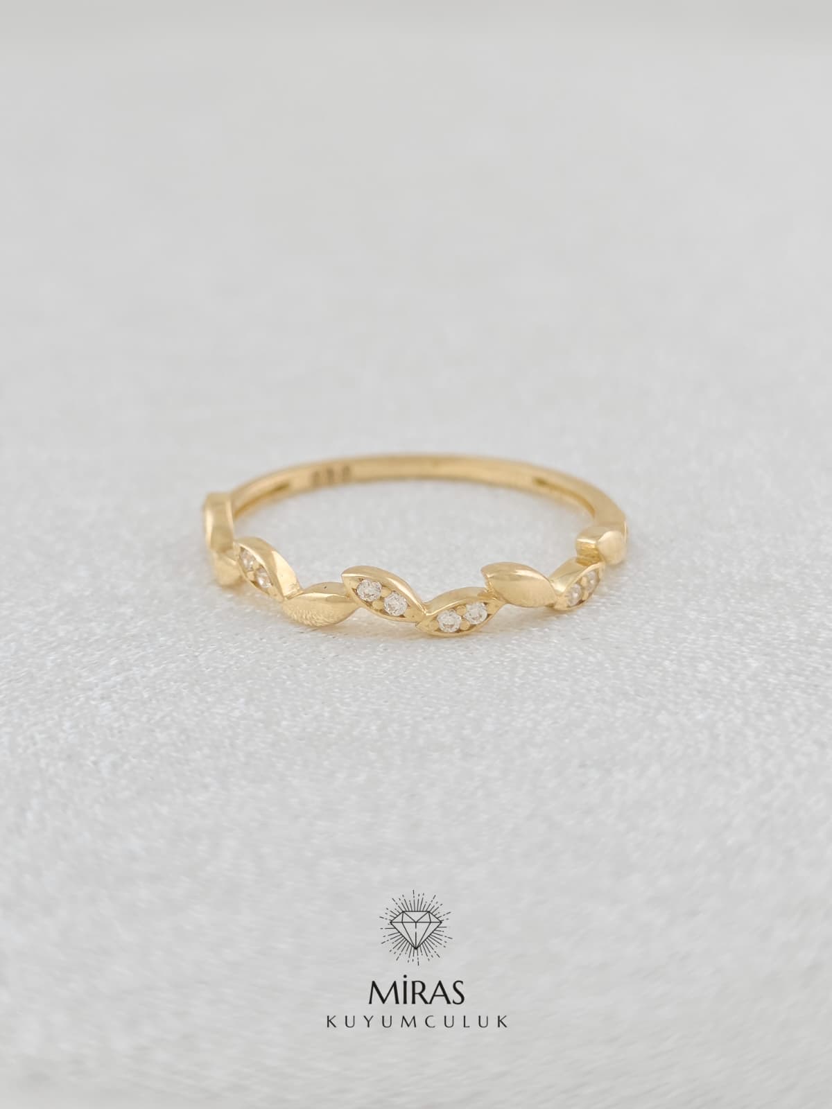14 Ayar Altın - Taşlı Yaprak Yüzük K14YZK426