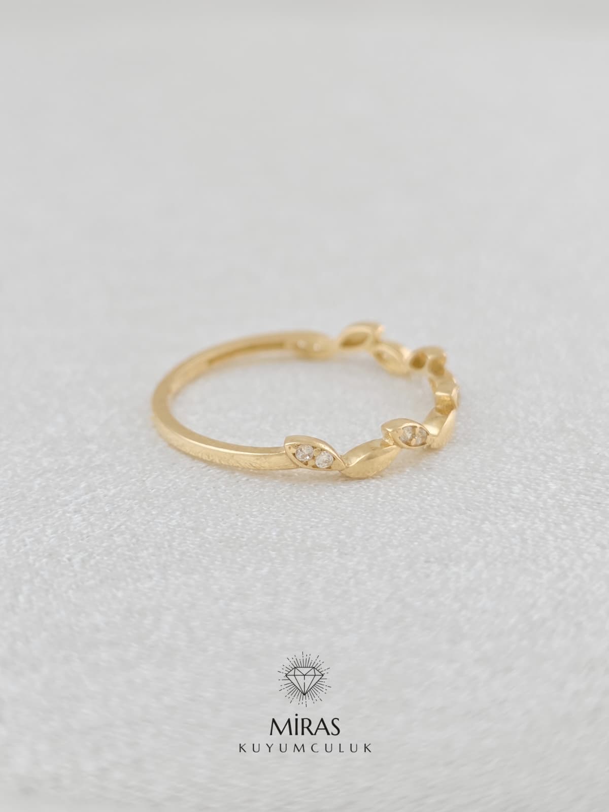 14 Ayar Altın - Taşlı Yaprak Yüzük K14YZK426
