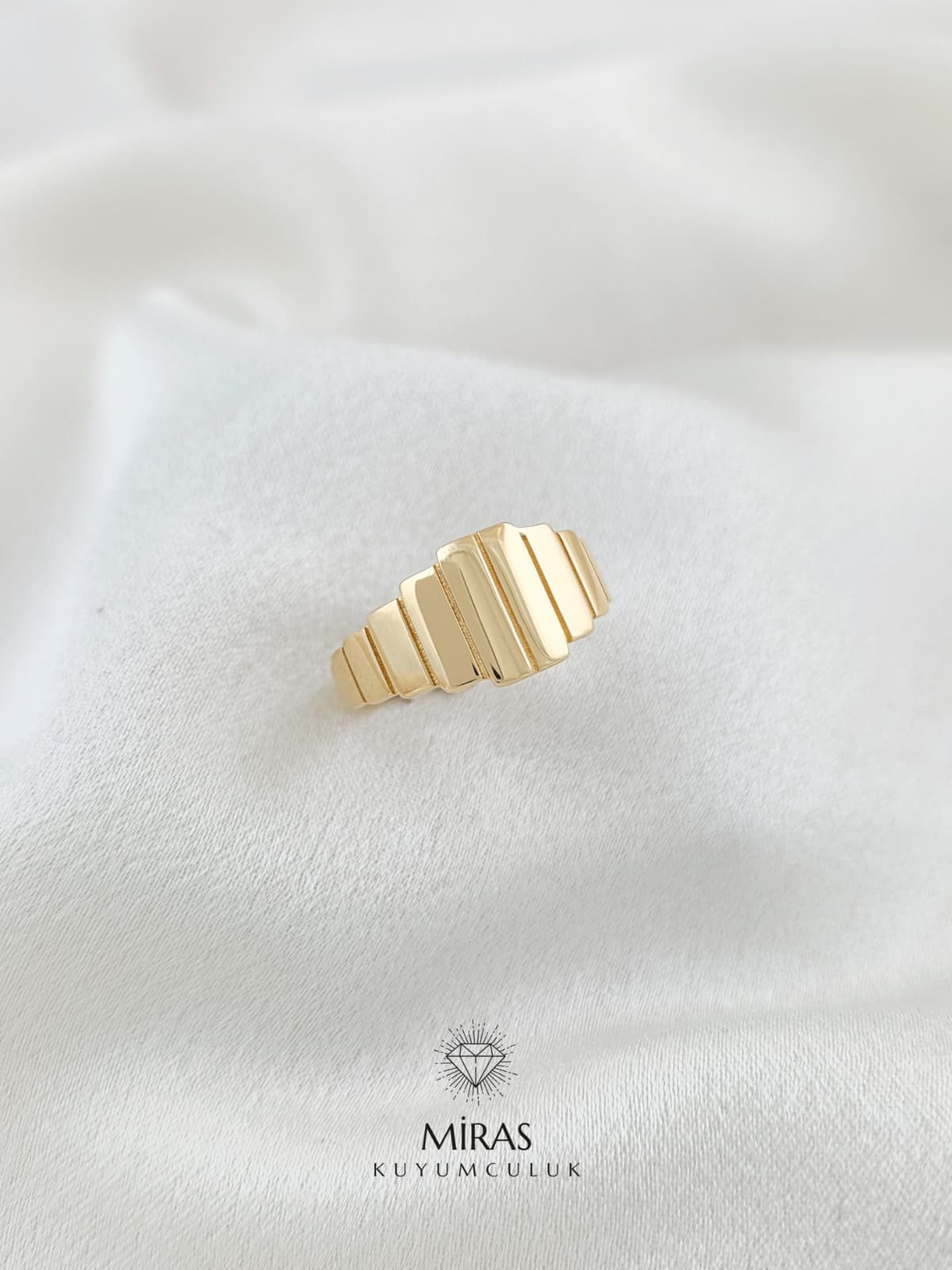 14 Ayar Altın - Dikey Çizgili Spor Yüzük K14YZK283