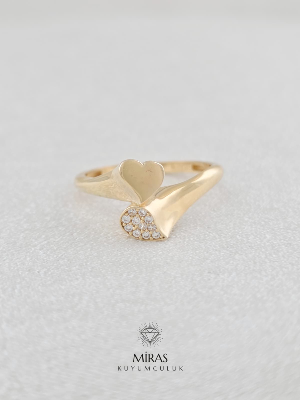 14 Ayar Altın - Taşlı Kalpli Spor Yüzük 14YZK976