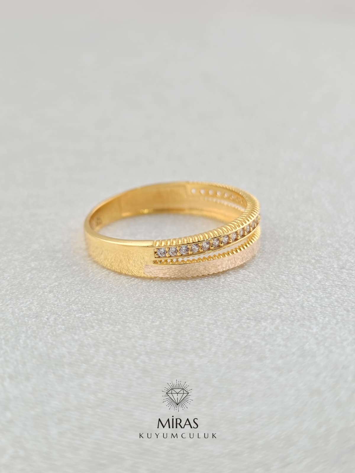 14 Ayar Altın - Taşlı Ajda Yüzük 14YZK984