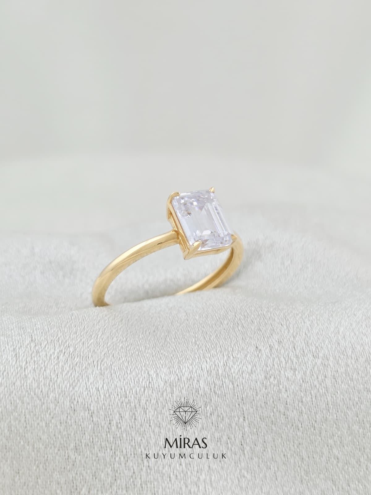 14 Ayar Altın - Halka Baget Tektaş Yüzük K14YZK197