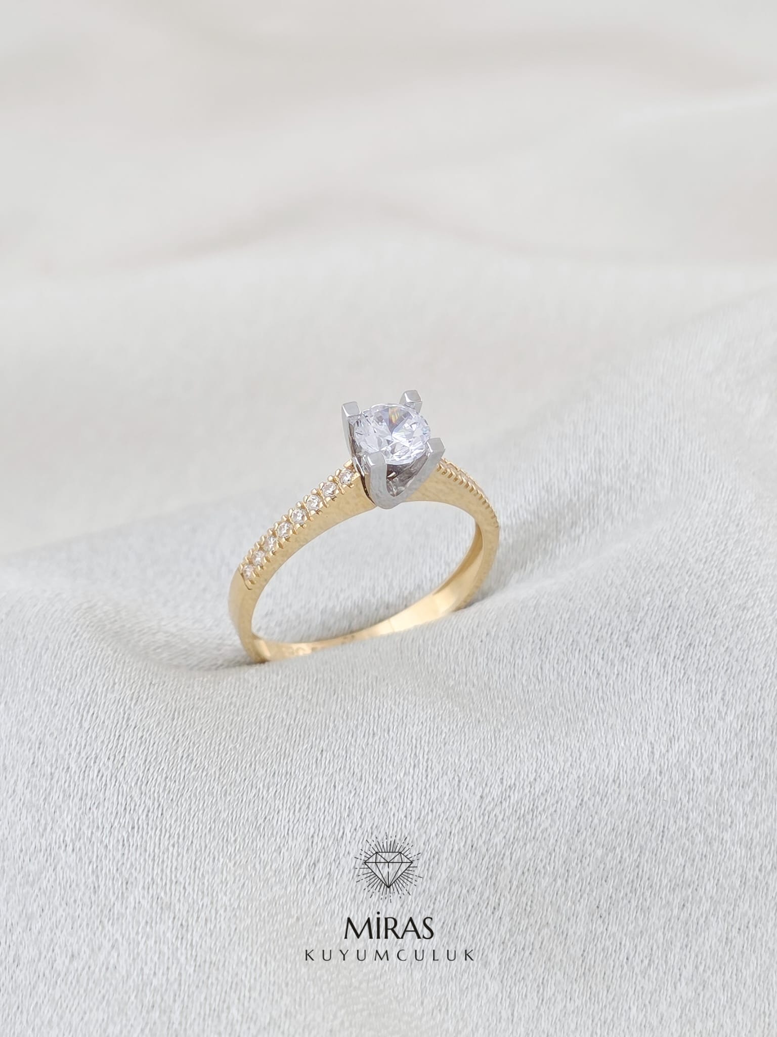 14 Ayar Altın - Tektaş Yüzük 14YZK245