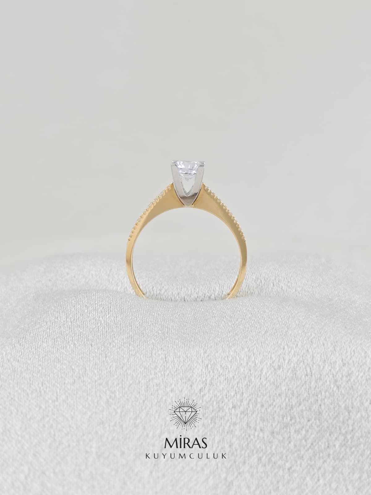 14 Ayar Altın - Tektaş Yüzük 14YZK245