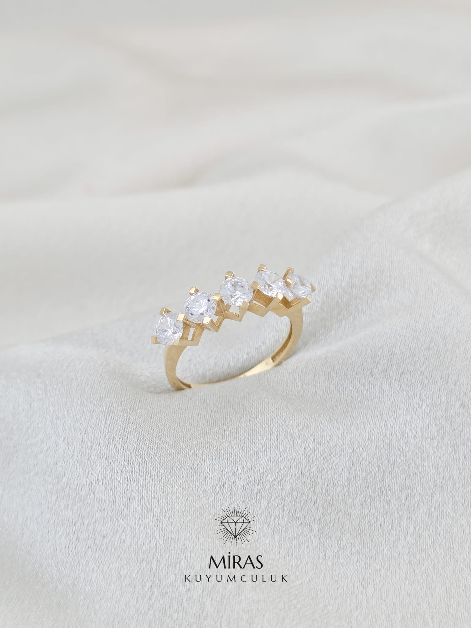 14 Ayar Altın - Klasik Beştaş Yüzük 14YZK749