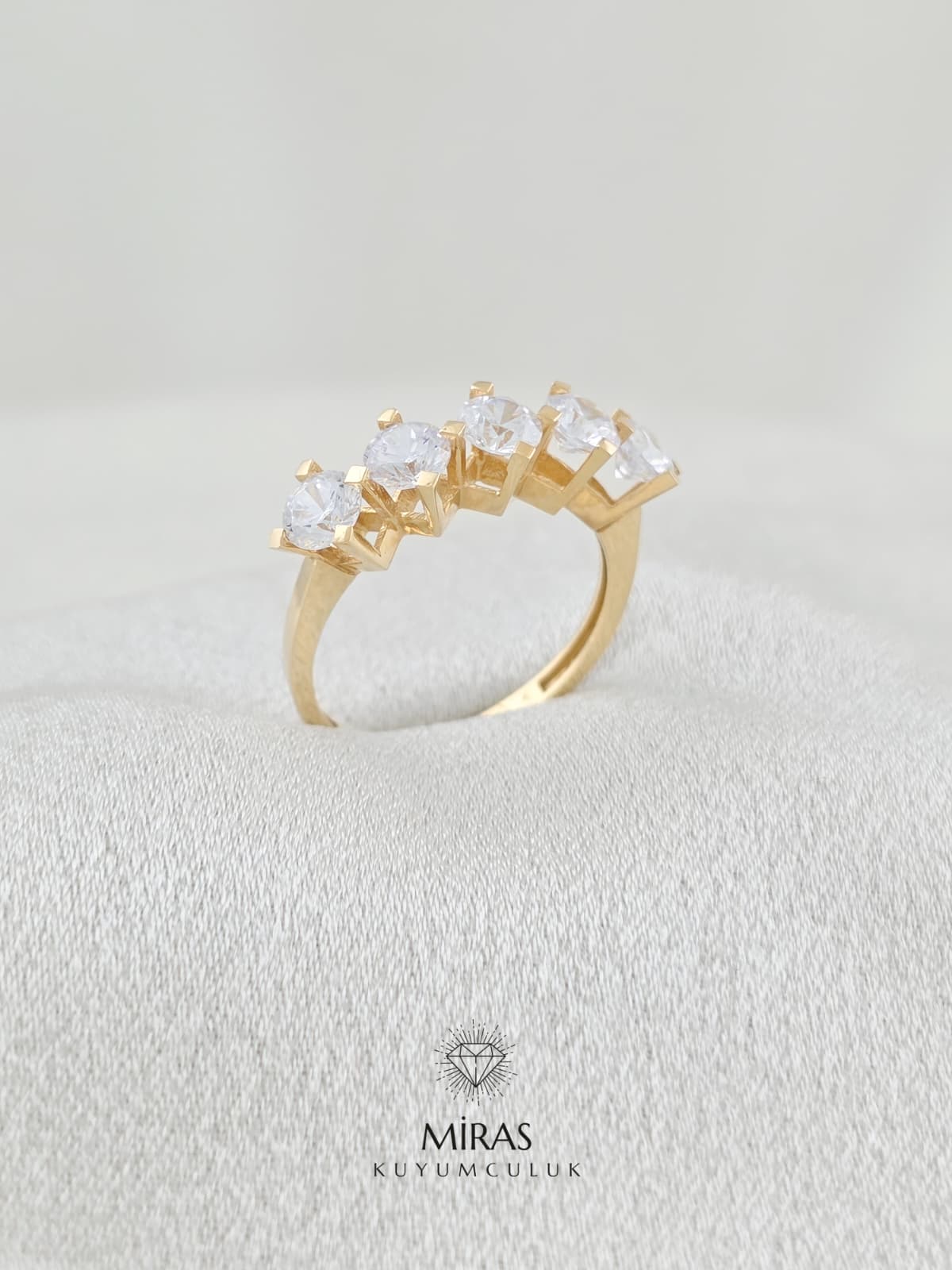 14 Ayar Altın - Klasik Beştaş Yüzük 14YZK749