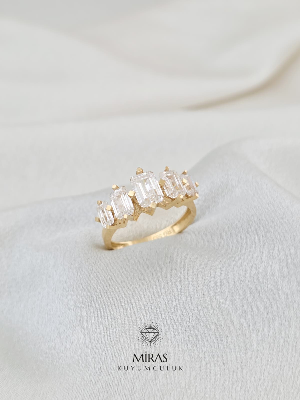 14 Ayar Altın - Baget Beştaş Yüzük K14YZK100