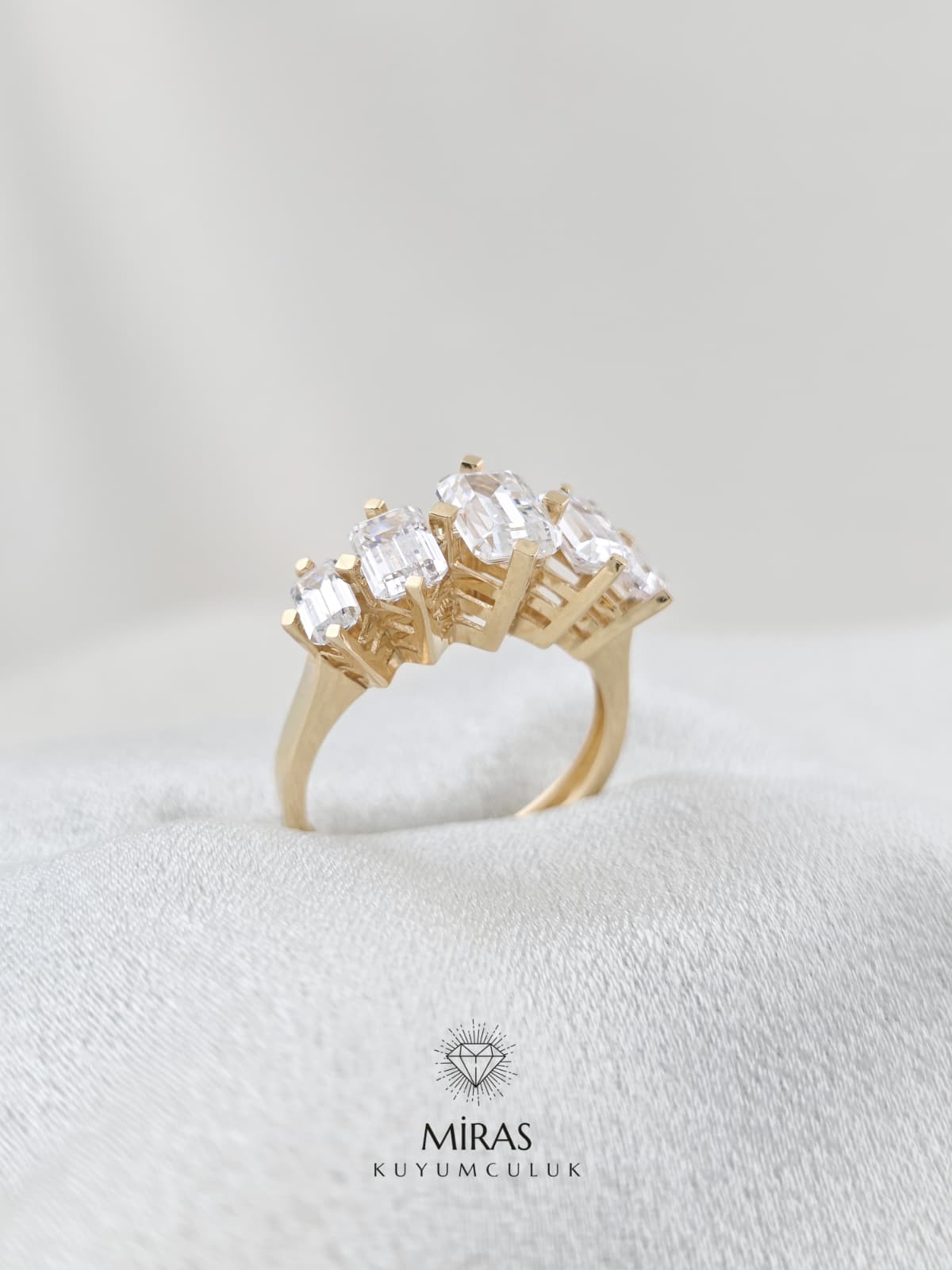 14 Ayar Altın - Baget Beştaş Yüzük K14YZK100