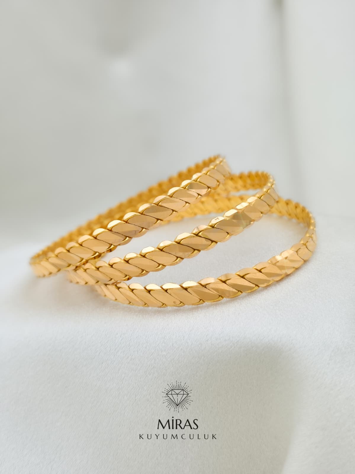 22 Ayar Altın - 15 Gr Burma Bilezik 