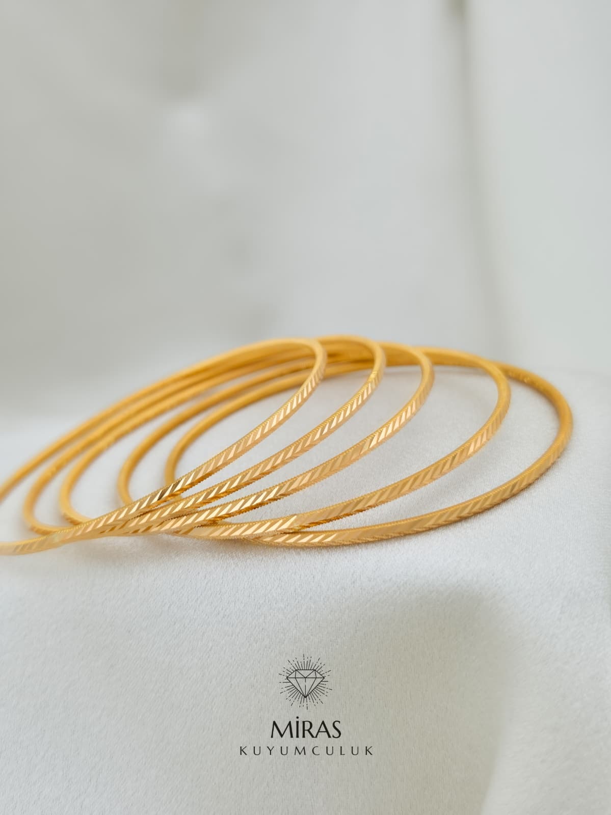 22 Ayar Altın - 10 Gr Başak Ajda Bilezik 