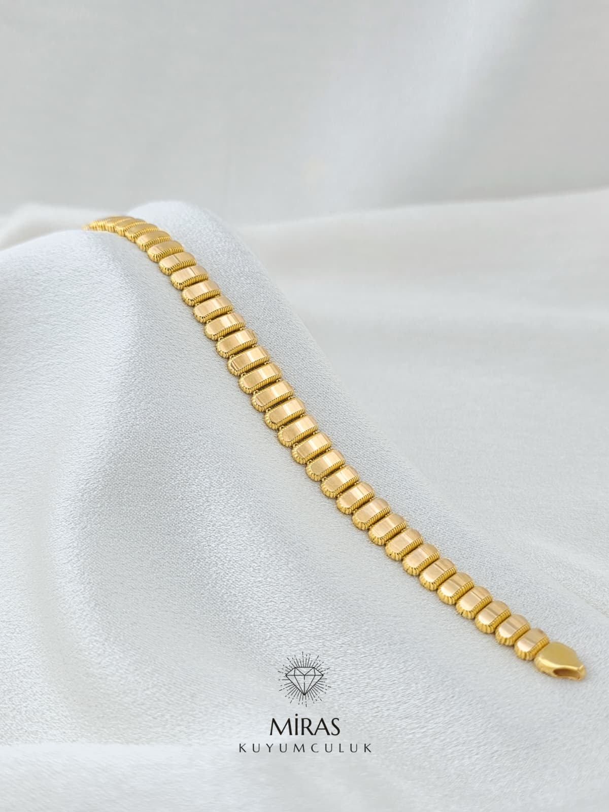 14 Ayar Altın - Süzme Aynalı Bileklik 14BLK989