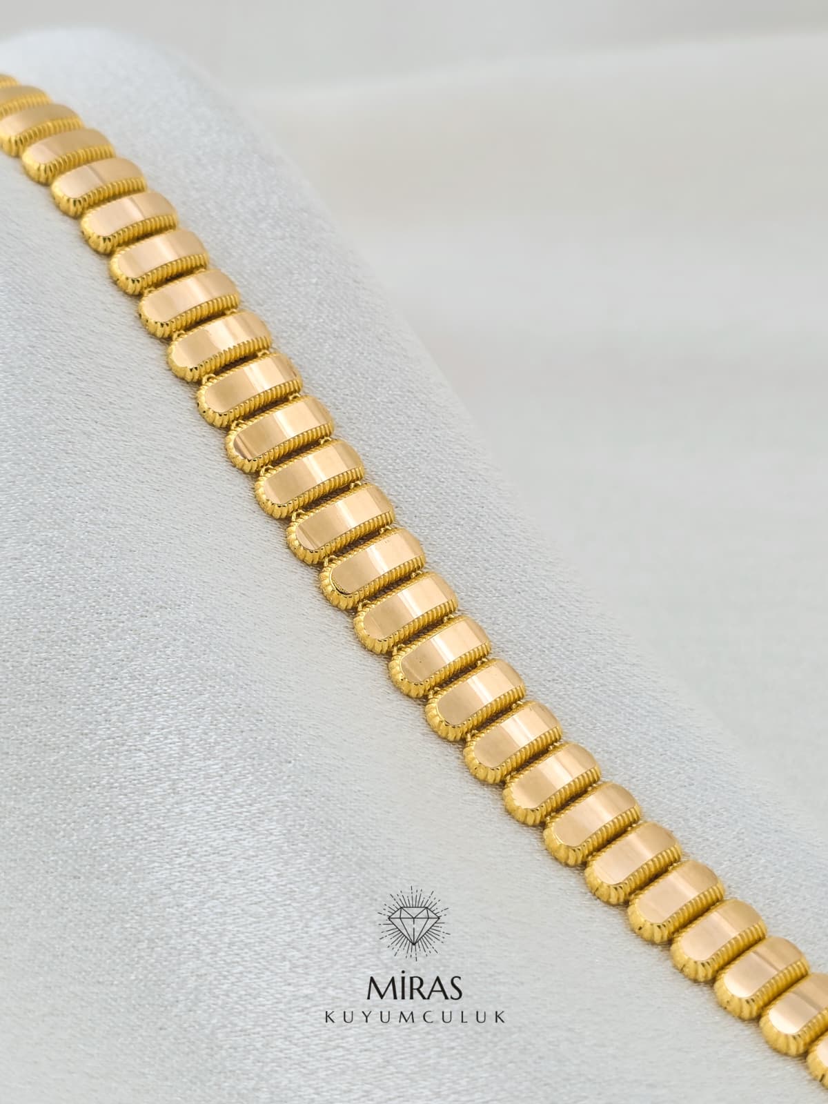 14 Ayar Altın - Süzme Aynalı Bileklik 14BLK989