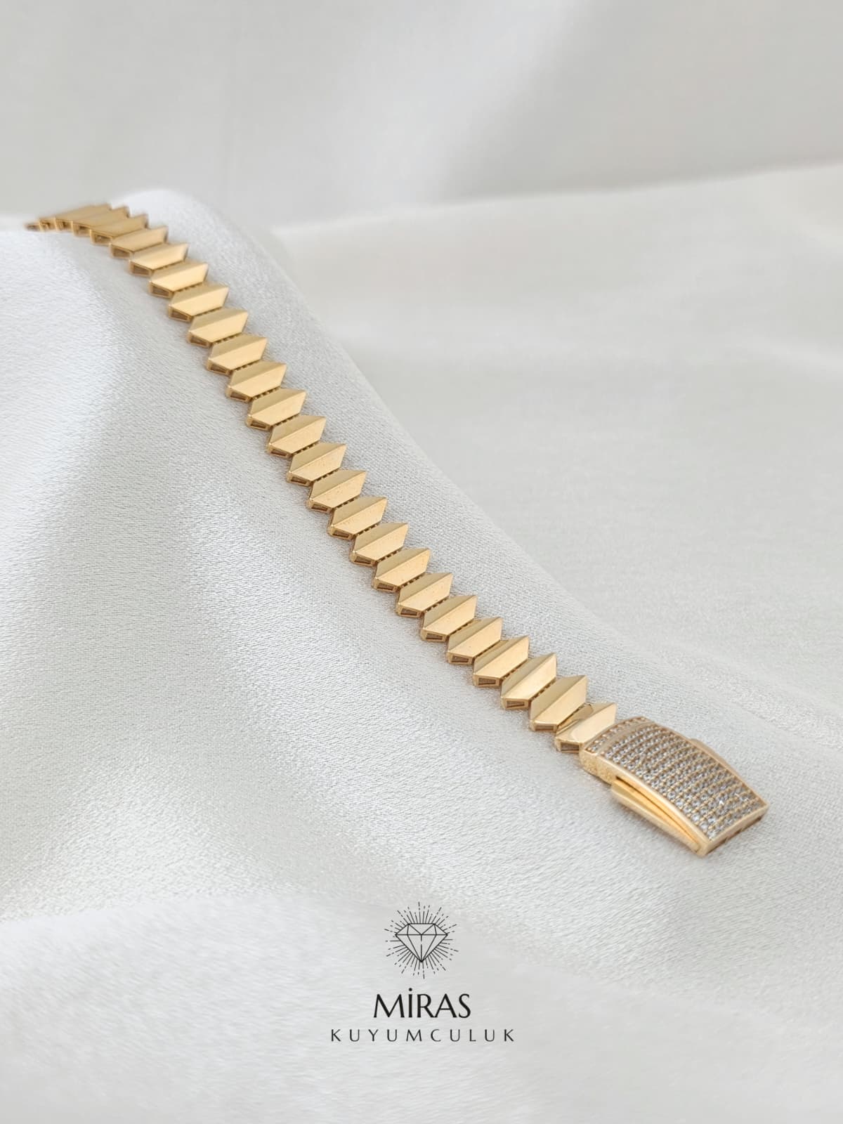 8 Ayar Altın - Taşlı Gurmet Bileklik 8BLK352